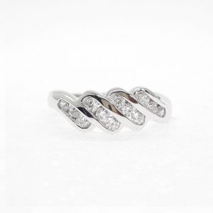 Fancy cz ring แหวนเพชรสวิส เพชรcz แหวนแฟนซี โรงงานผลิตเครื่องประดับเพชรสังเคราะห์ FF95